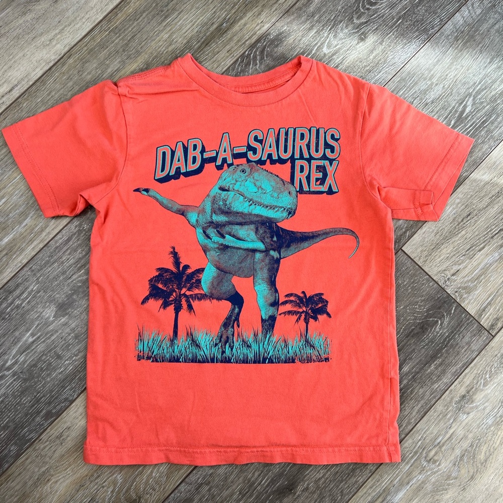 T- Shirt for Dinosaurs lover size S (5/6)